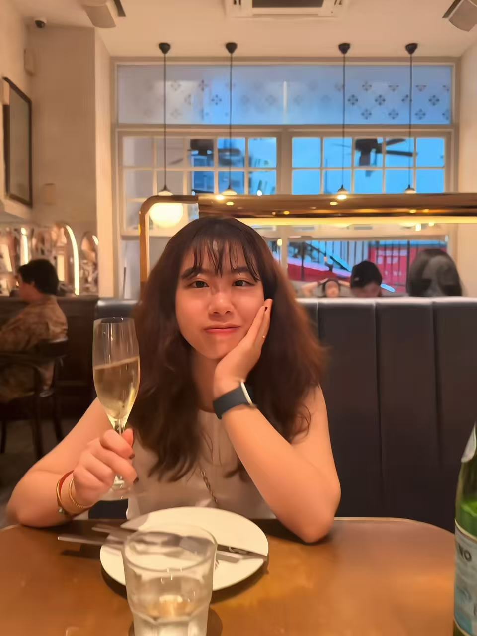 Portrait of Shannon Zhou